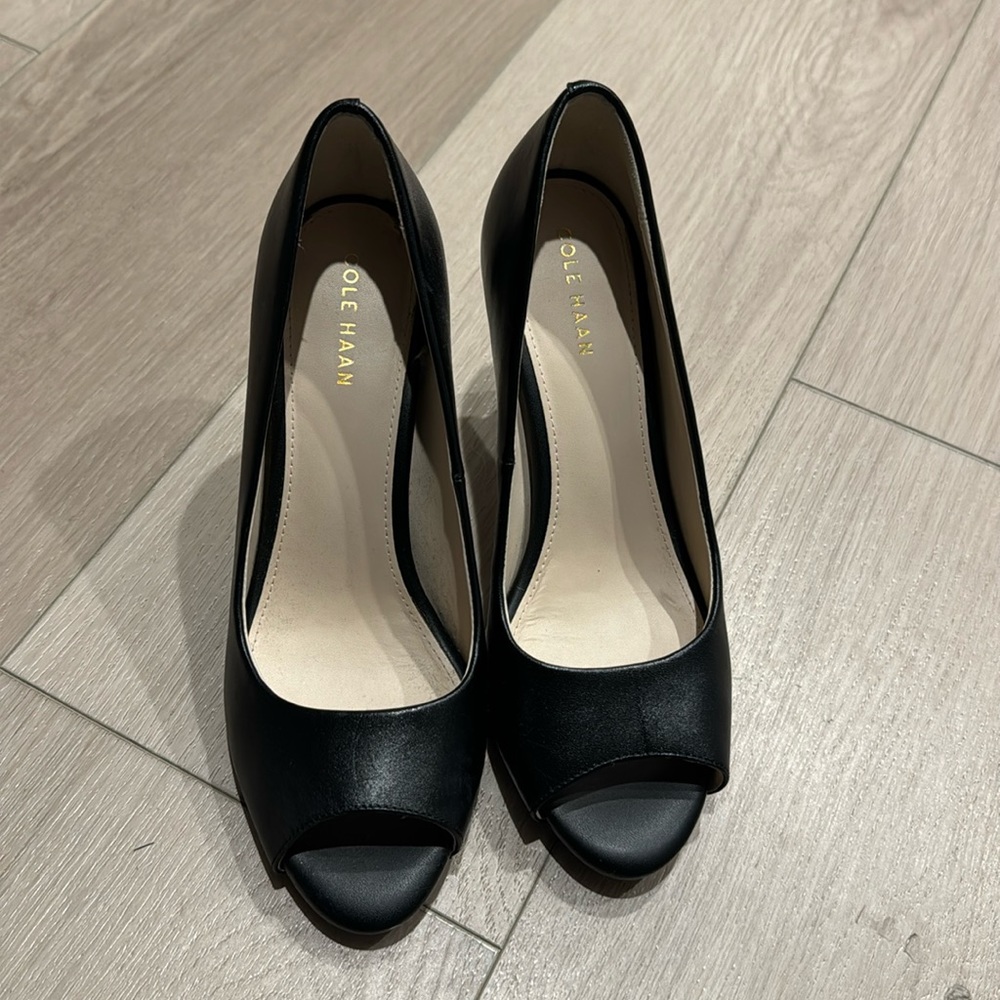 Black cole haan open toe pumps
